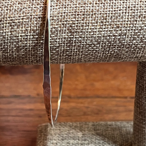 Handcrafted sterling silver stacking bangle, minimalist hammered bracelet!  ❤️